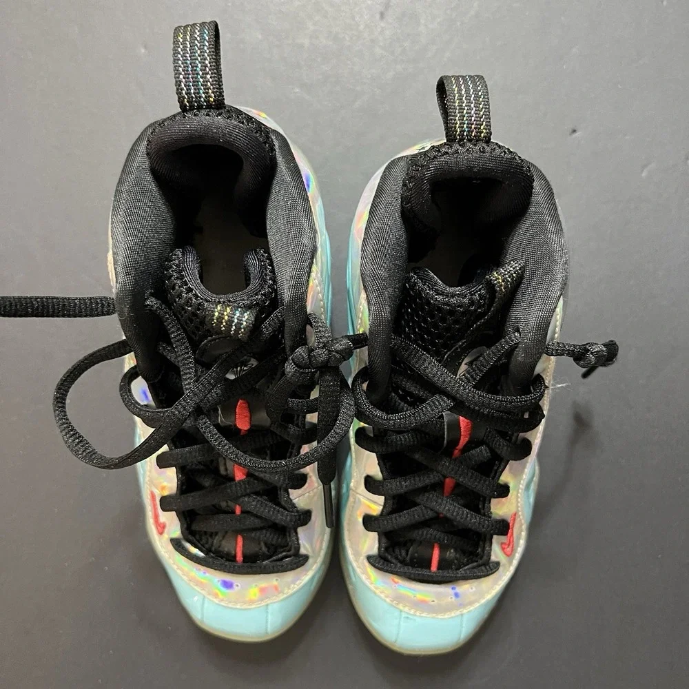 Nike little posite